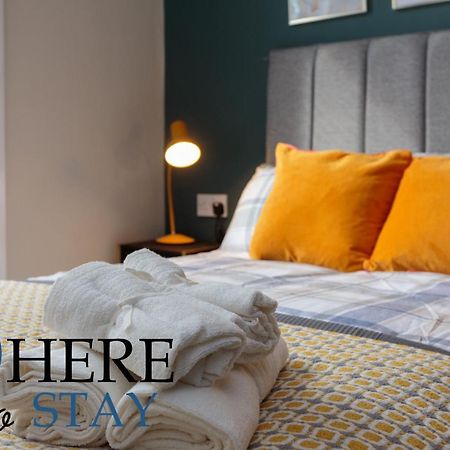 Stylish 2Bed Apartment Underneath Edinburgh Castle Exteriör bild