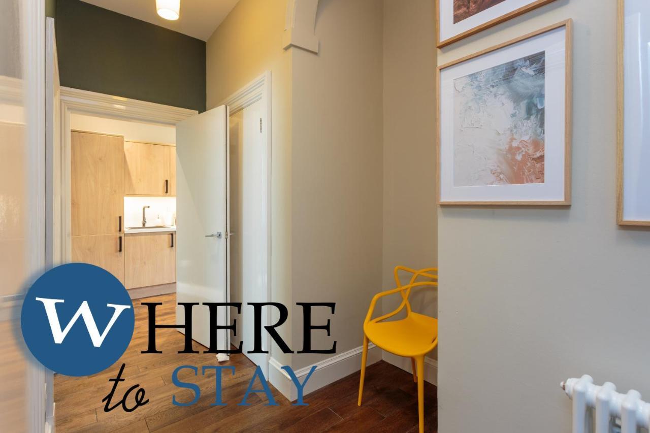 Stylish 2Bed Apartment Underneath Edinburgh Castle Exteriör bild