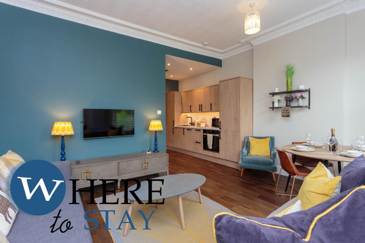 Stylish 2Bed Apartment Underneath Edinburgh Castle Exteriör bild
