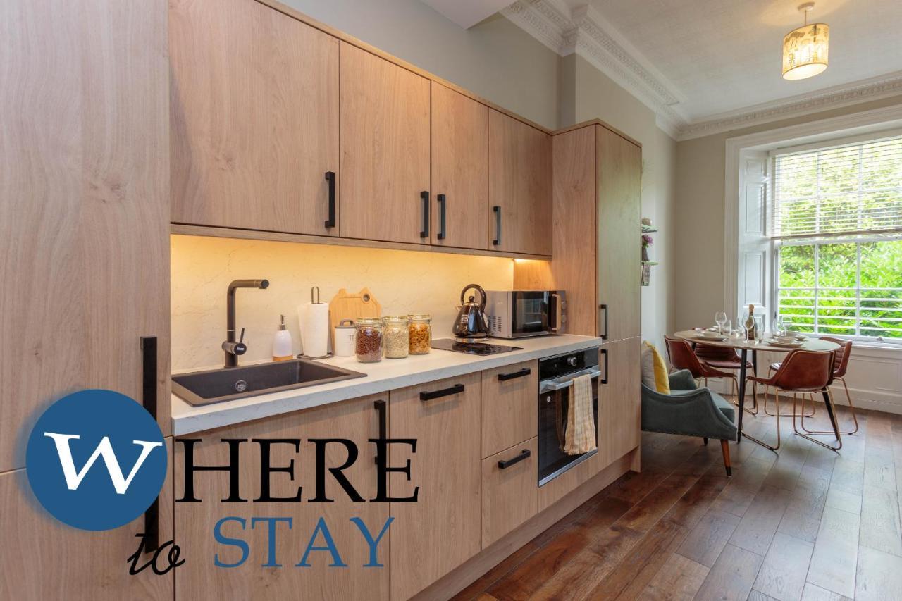 Stylish 2Bed Apartment Underneath Edinburgh Castle Exteriör bild